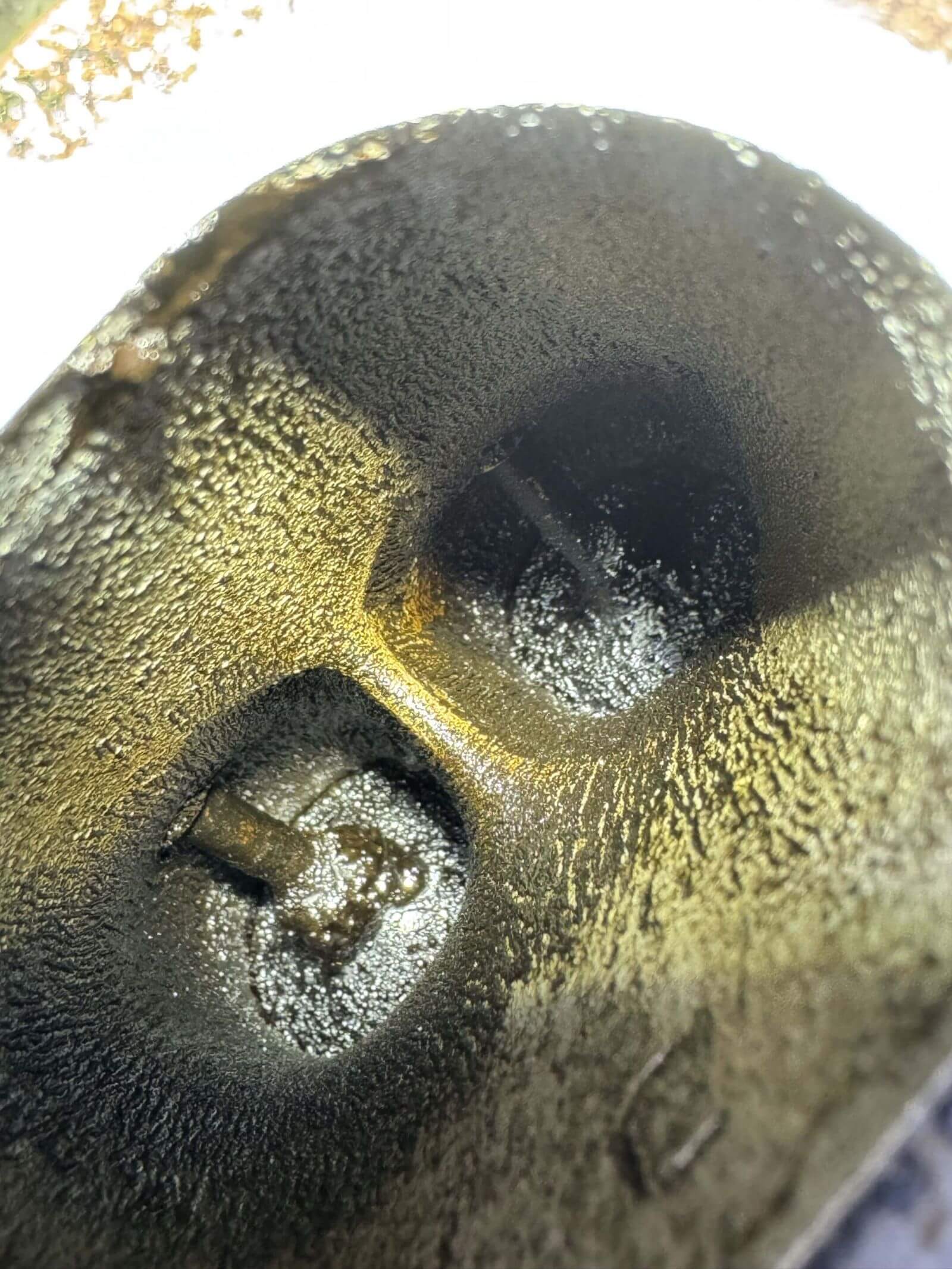 Moteur de camion et pièces mécaniques avant décapage cryogénique